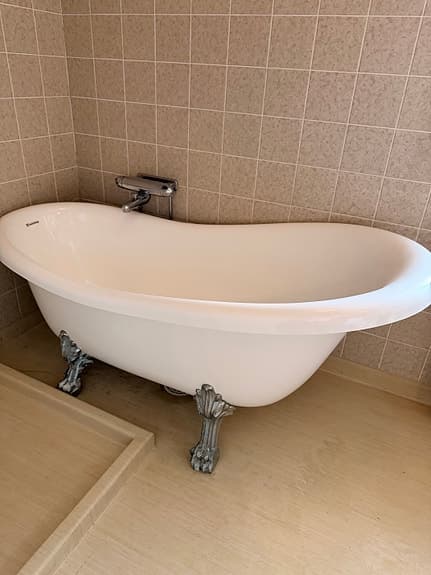 Westerbergs Victoria badkar 157 cm vitt med kromade tassar