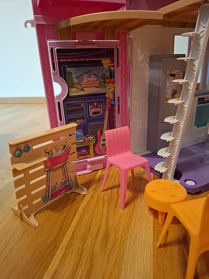 Barbie dockhus Malibu med möbler