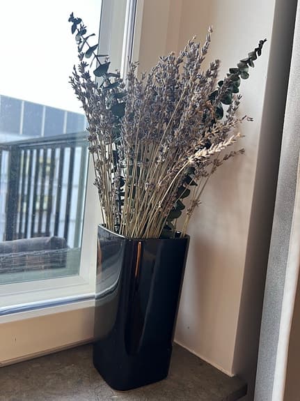 Konstgjord lavendel & eukalyptus + vas