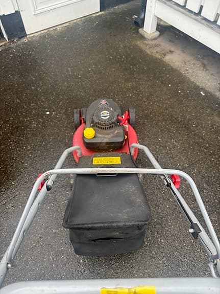 Meec bensindriven gräsklippare med uppsamlare 98 cc röd