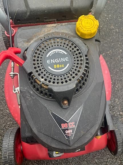Meec bensindriven gräsklippare med uppsamlare 98 cc röd