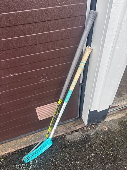 Innebandyklubba grå med turkos blad