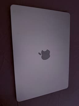 Apple MacBook M2 2022