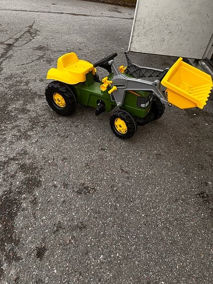 Bruder leksakstraktor med frontlastare grön gul
