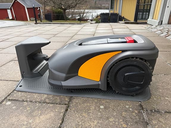 Stiga A3000 slingfri robotgräsklippare (4500 m2)