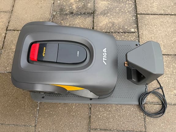 Stiga A3000 slingfri robotgräsklippare (4500 m2)