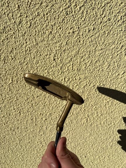 Golf putter retro