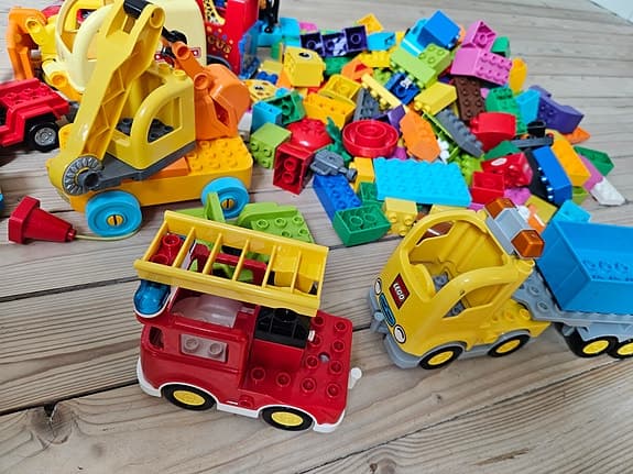 LEGO DUPLO flera olika blandat ca 4 kg