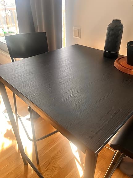 Säljer bord och stolar
