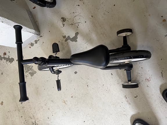 Pinepeak barncykel 10" svart/ spring cykel