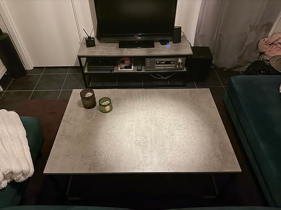 Soffbord och tv-bänk