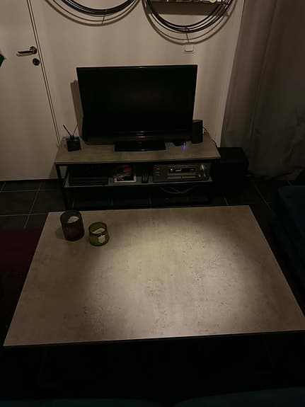 Soffbord och tv-bänk