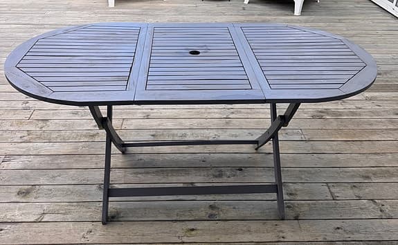Trädgårdsbord