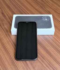iPhone 11 – 128 GB 100 % batterihälsa