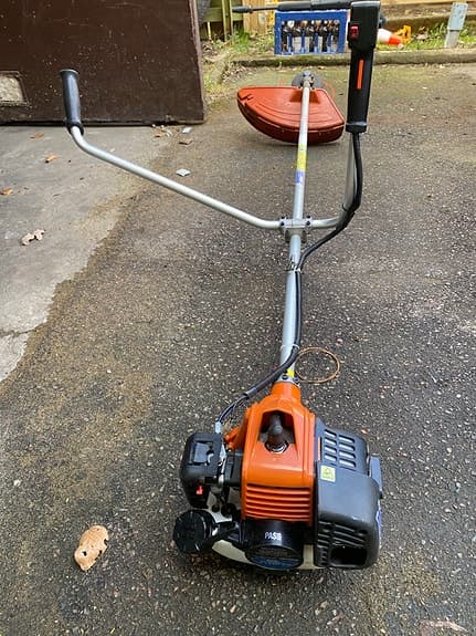 Hitachi cg 24 easp  röjsåg bensindriven