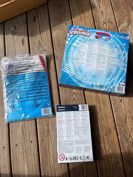 Spiderman leksakspool och badleksaker för barn