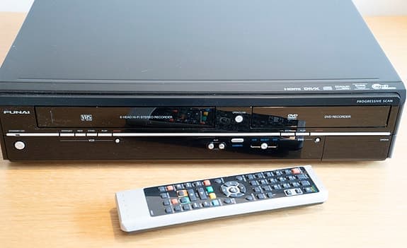 Funai WL6D-M102 - Kopiera VHS / DVD Inspelare med HDMI