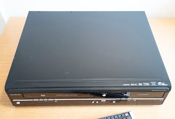 Funai WL6D-M102 - Kopiera VHS / DVD Inspelare med HDMI