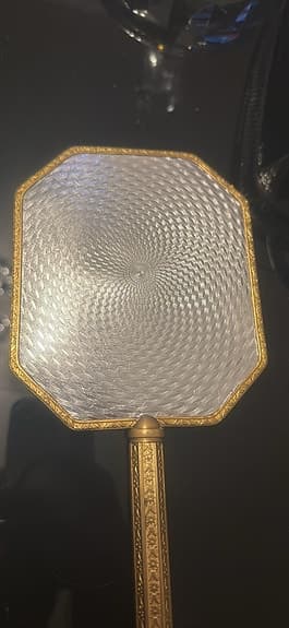 handhållbar spegel guld färg 30/40-tal