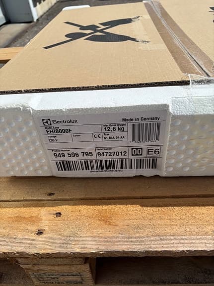 Electrolux induktionshäll EHI8000F, helt ny