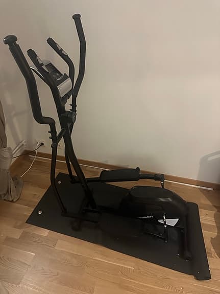 Epsilon crosstrainer svart