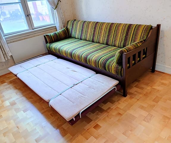 Grön bäddsoffa retro brun 200 cm - Soffa, trä, säng, extrasäng, viksäng