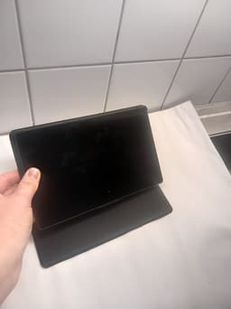 2 St Lenovo m10 tb-x606f tabs  med sim kort snabb affär 1500kr pga studier