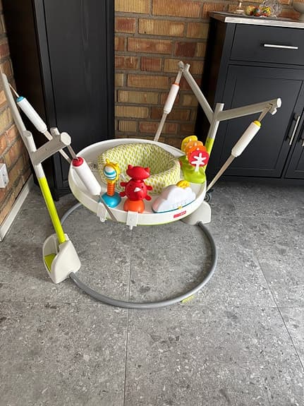Skip Hop explore and More hoppgunga