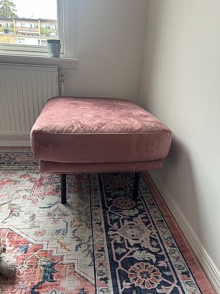 Sittpuff rosa sammet