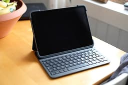 Apple iPad Pro 11inch (2020) surfplatta 256 GB
