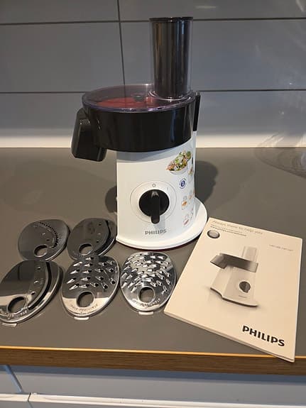 Philips köksmaskin med riv- och skärskivor