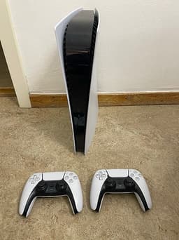 Sony Playstation 5 spelkonsol vit med två handkontroller