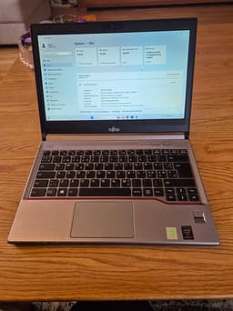 FUJITSU LIFEBOOK E734 Intel(R) Core(TM) i7-4702MQ CPU RAM 8,00 GB, HD 256 SSD