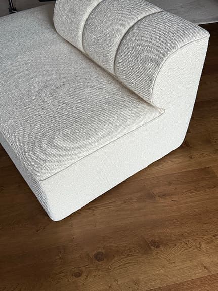 Audo Copenhagen soffa schäslong vit textil