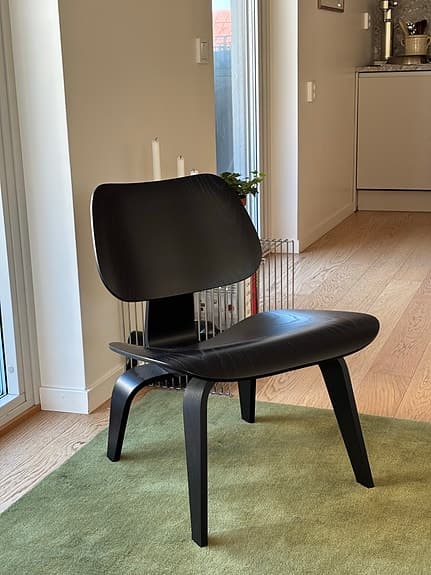 Eames Lounge Chair - Plywood LCW