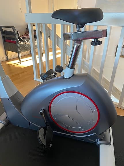 Trekkrunner motionscykel grå 8718i