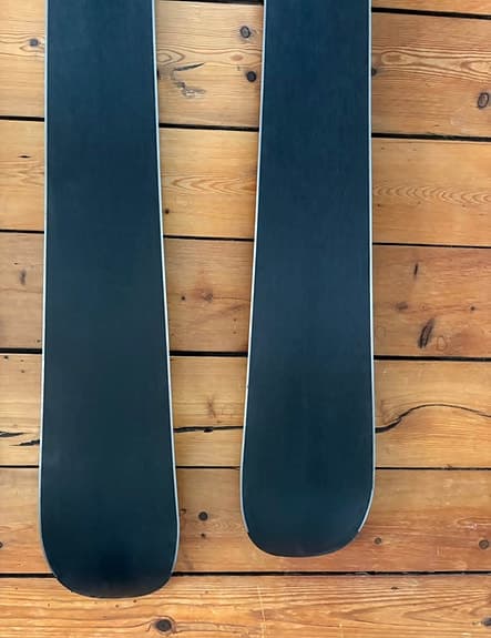 Handbyggda oanvända customskidor 2018/19