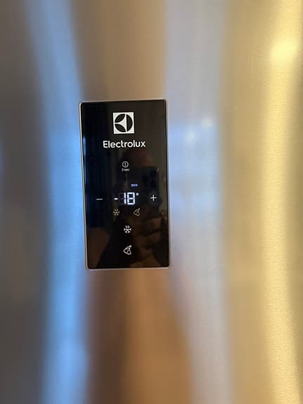 Electrolux frysskåp + kylskåp (defekt) paketpris