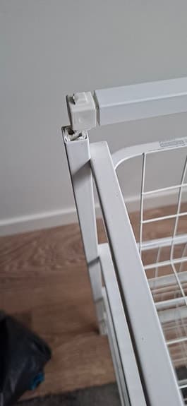 IKEA förvaringsställ med trådkorgar vit metall
