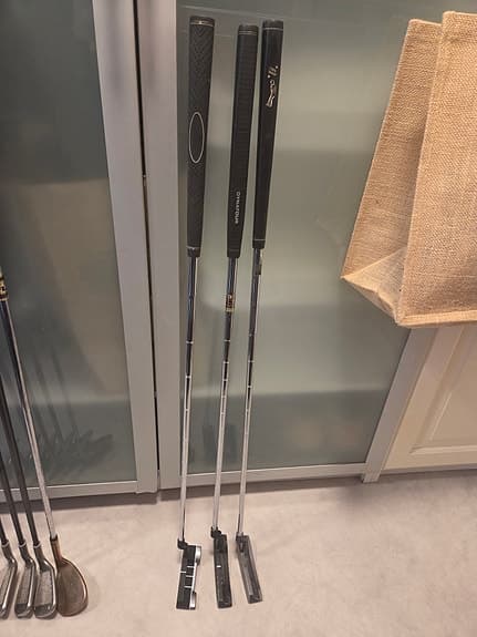 2 Järnset, 3 Putter, 2 golfbag