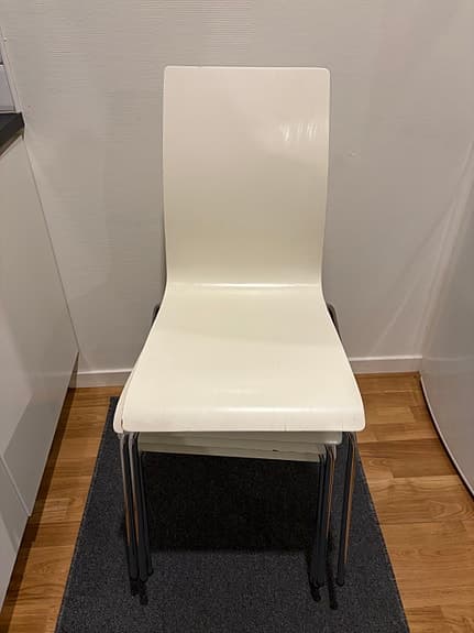 4 st stapelbara vita stolar