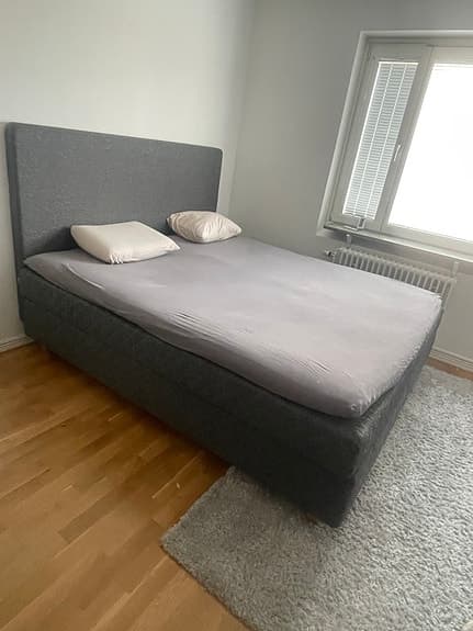 KungSängen säng med sänggavel grå