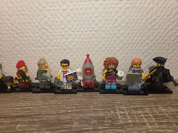 Lego - Minifigurer - Serie 17 (2 av 2)