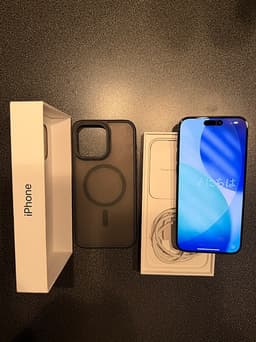 iPhone 15 Pro Max 256GB svart titan