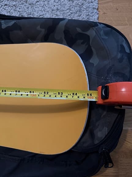 Snowboard med bindningar och fodral gul