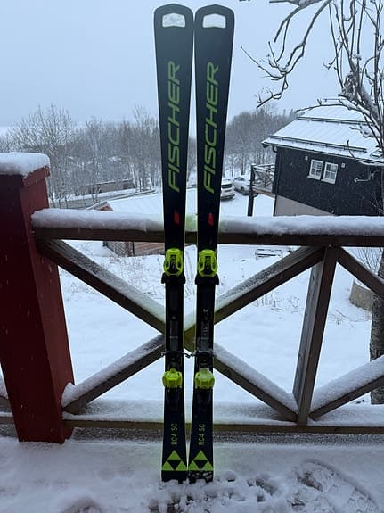 Fischer RC4 SC med plattor