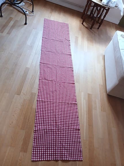 Hemtex gardinkappa i rödvit rutigt mönster
