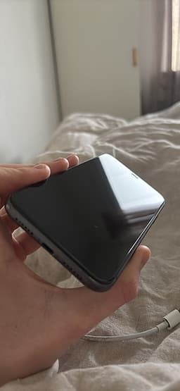 Apple iPhone 11 mobiltelefon 64 GB svart