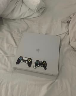 Sony Playstation 4 Slim spelkonsol vit