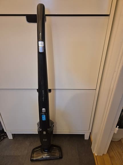 Electrolux ergorapido Classic EERC70EB, Skaftdammsugare